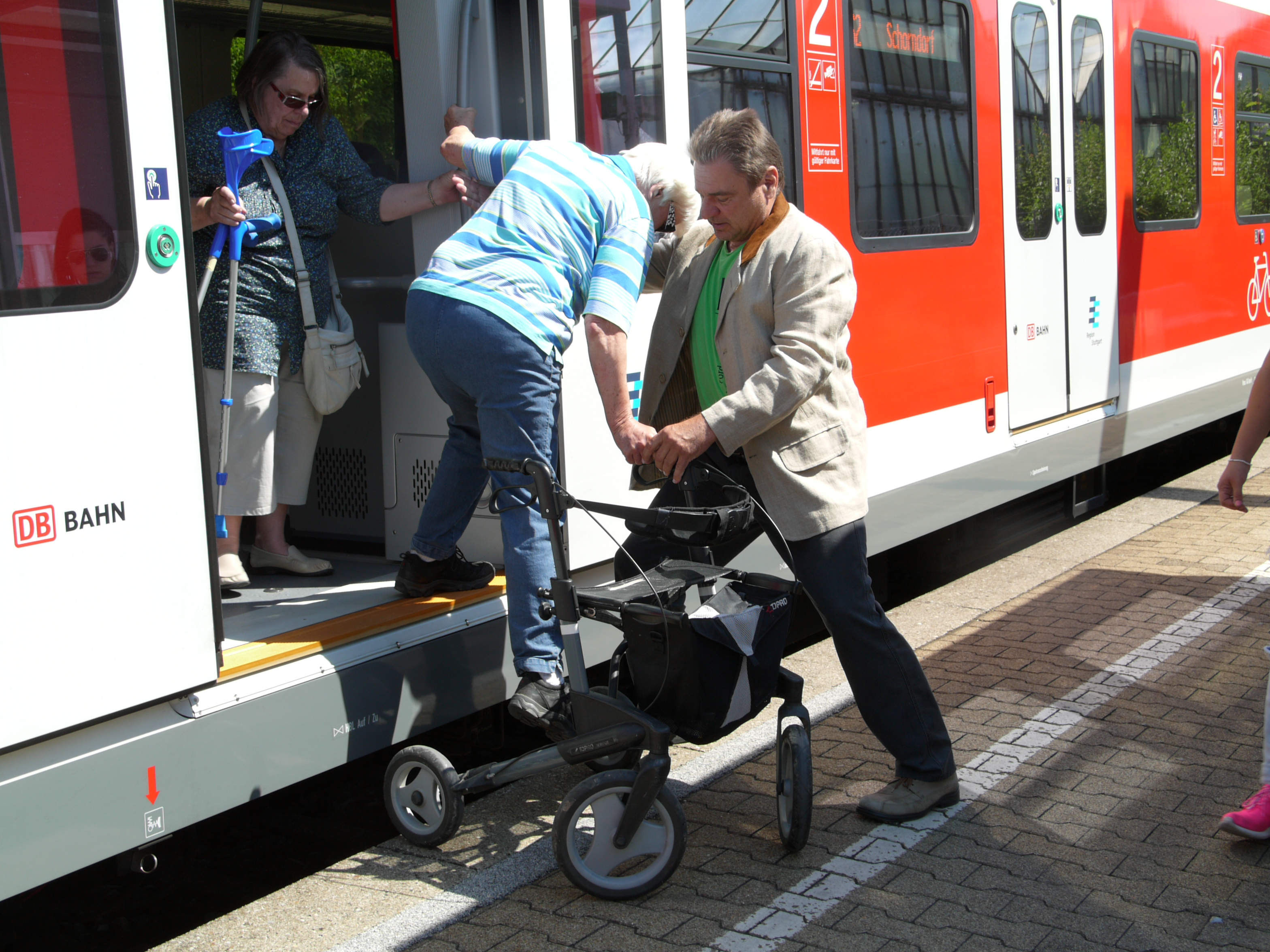Ausstieg Rollator Haldschdell gefaehrlich