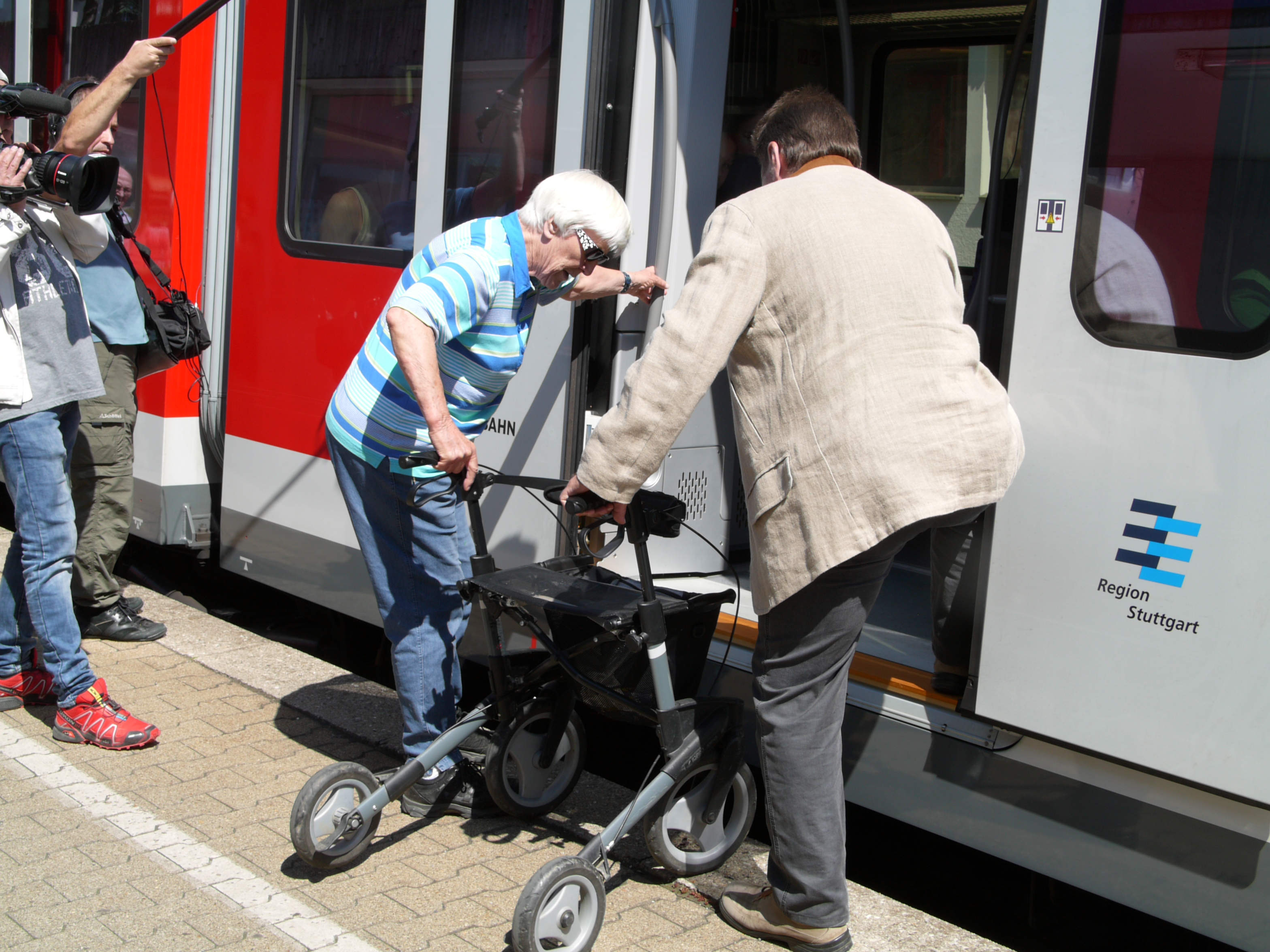 Einstieg Rollator nur mit Hilfe